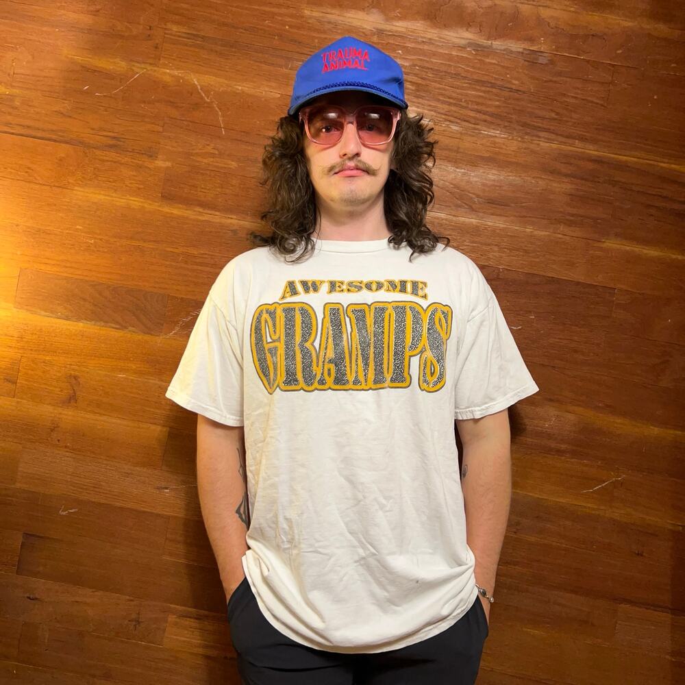 VINTAGE 90s Grandpa T-Shirt Size XL Retro Graphic Novelty Tee